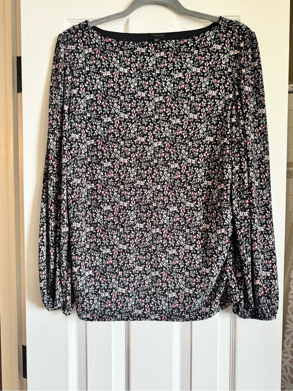 Ann Taylor Black Long Sleeve Boatneck Floral Blouse